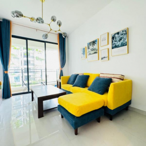 Cozy 2B1R condo Forest City